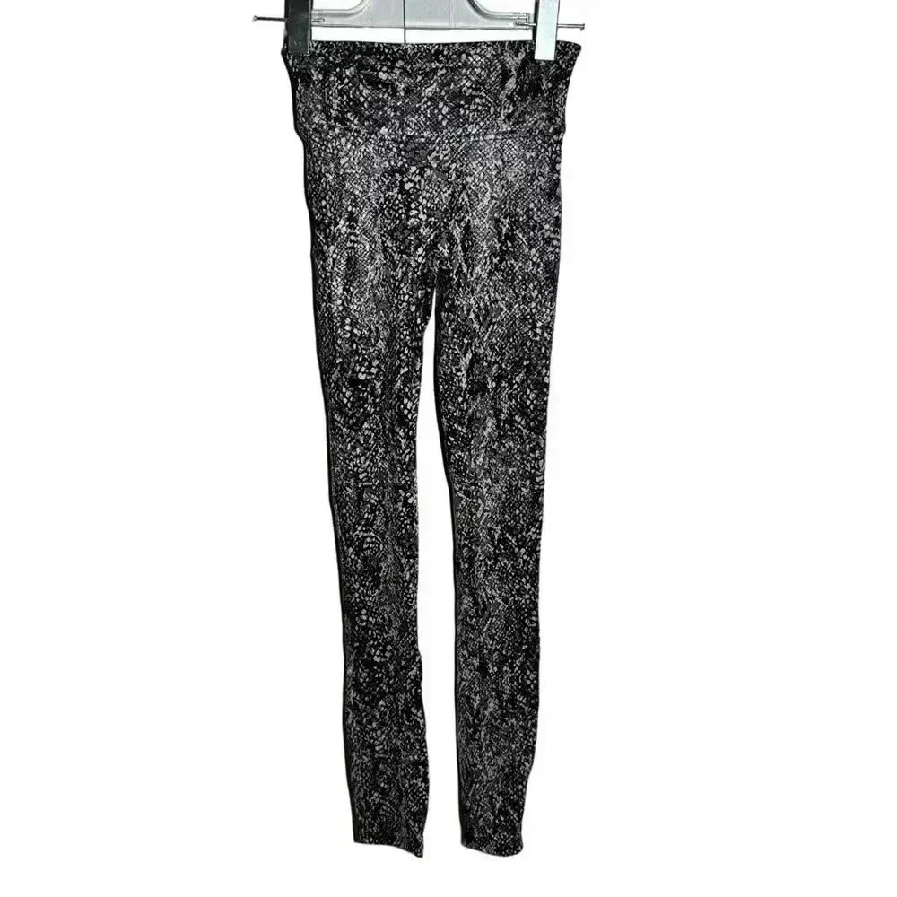 SPANX jeanish snake skin leggings size extra small xs
